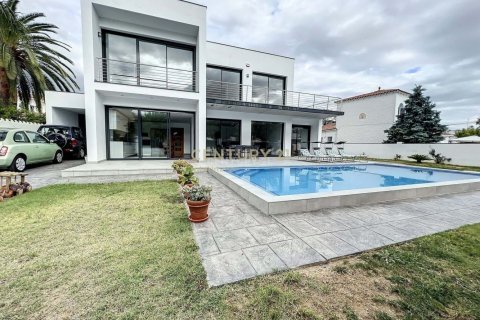 Дом с 5 спальнями в Эмпуриабраве, Герона, Каталония, Испания № 2338