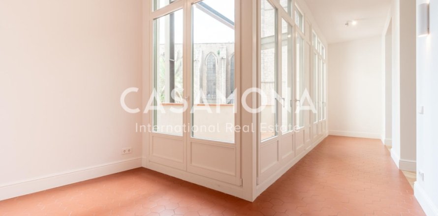 Квартира с 2 спальнями в Старый городе, Барселона, Каталония, Испания № 2342