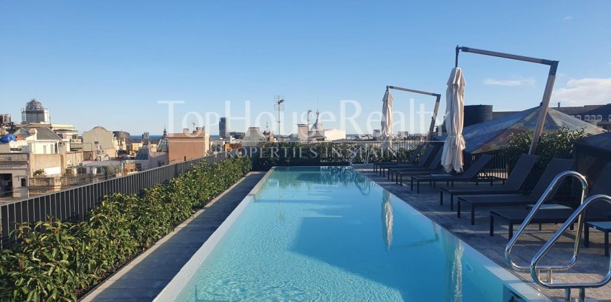 Пентхаус с 2 спальнями в Эшампле, Барселона, Каталония, Испания № 2344