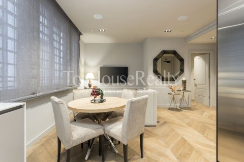 Купить квартиру в Старый город, Барселона, Испания с 2 спальни, 88м², № 2343 - фото 9