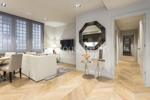 Купить квартиру в Старый город, Барселона, Испания с 2 спальни, 88м², № 2343 - фото 2