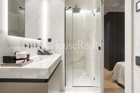 Купить квартиру в Старый город, Барселона, Испания с 2 спальни, 88м², № 2343 - фото 19