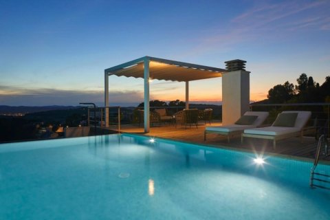 Купить дом в Тамариу, Испания с 7 комнат, № 1755 - фото 6