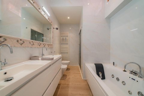 Купить дом в Бегур, Испания с 11 комнат, № 1758 - фото 15