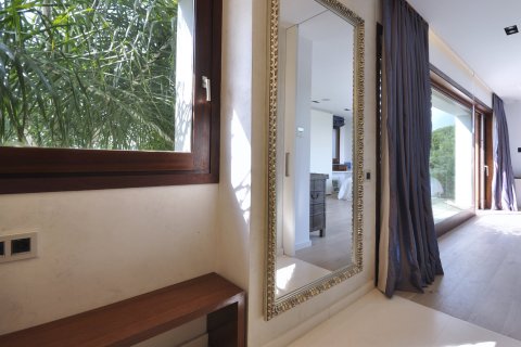 Купить дом в Сан-Андреу-де-Льяванерес, Испания с 8 комнат, № 1753 - фото 25