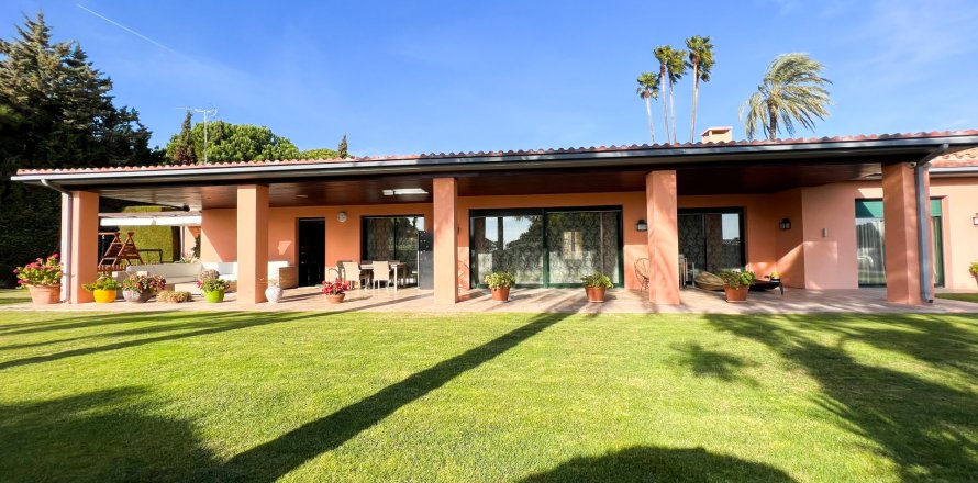 Дом с 6 спальнями в Сан-Висенсе де Монтальте, Барселона, Каталония, Испания № 1754