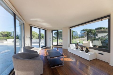 Купить дом в Пералада, Испания с 6 комнат, № 1756 - фото 12