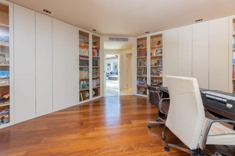 Купить дом в Пералада, Испания с 6 комнат, № 1756 - фото 14