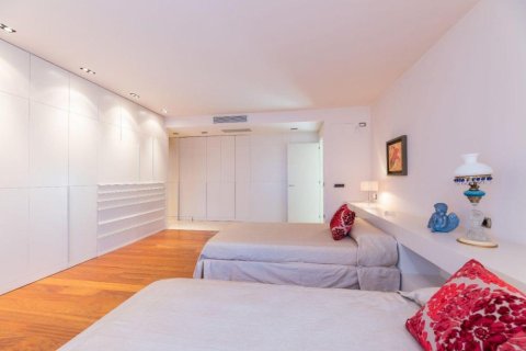 Купить дом в Пералада, Испания с 6 комнат, № 1756 - фото 23