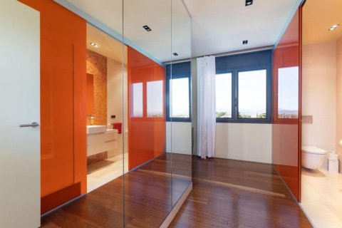 Купить дом в Пералада, Испания с 6 комнат, № 1756 - фото 25