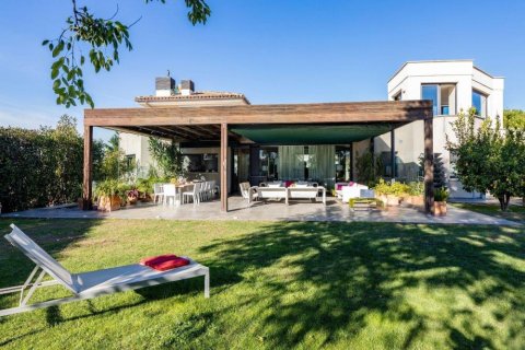 Купить дом в Пералада, Испания с 6 комнат, № 1756 - фото 11