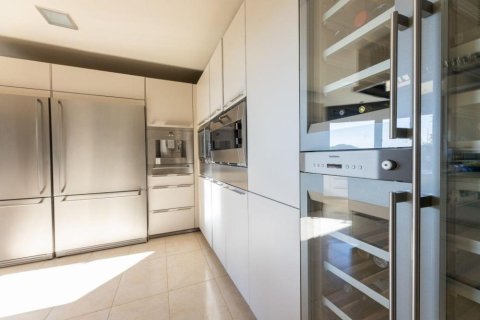 Купить дом в Пералада, Испания с 6 комнат, № 1756 - фото 16