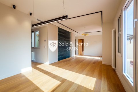 4 bedrooms apartment for sale in Barcelona, Catalonia, Spain № 6696 - photo 14