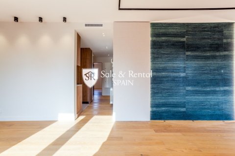 4 bedrooms apartment for sale in Barcelona, Catalonia, Spain № 6696 - photo 18