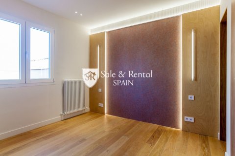 4 bedrooms apartment for sale in Barcelona, Catalonia, Spain № 6696 - photo 23