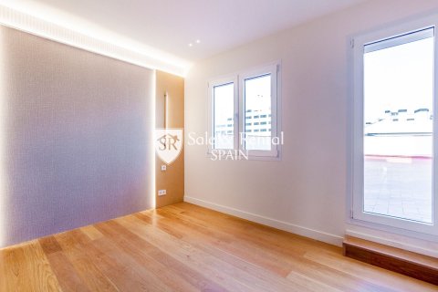 4 bedrooms apartment for sale in Barcelona, Catalonia, Spain № 6696 - photo 28
