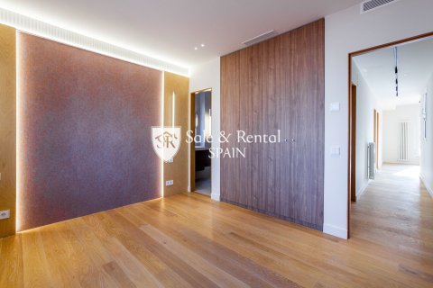4 bedrooms apartment for sale in Barcelona, Catalonia, Spain № 6696 - photo 26