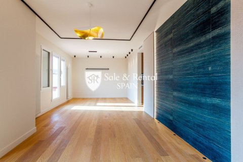 4 bedrooms apartment for sale in Barcelona, Catalonia, Spain № 6696 - photo 20