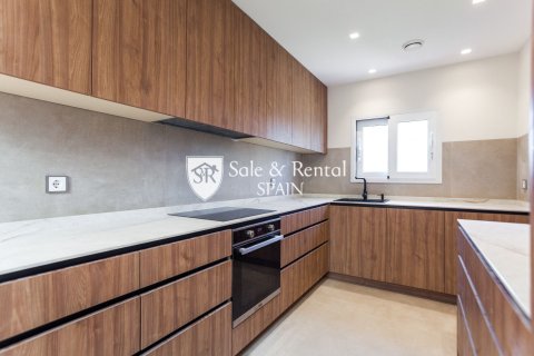 4 bedrooms apartment for sale in Barcelona, Catalonia, Spain № 6696 - photo 11