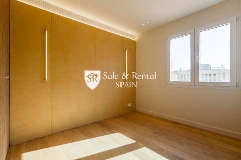4 bedrooms apartment for sale in Barcelona, Catalonia, Spain № 6696 - photo 12