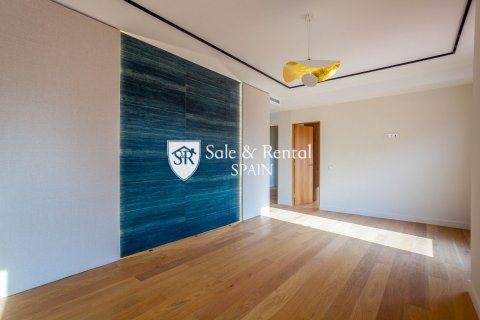 4 bedrooms apartment for sale in Barcelona, Catalonia, Spain № 6696 - photo 17