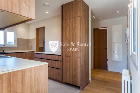 4 bedrooms apartment for sale in Barcelona, Catalonia, Spain № 6696 - photo 3