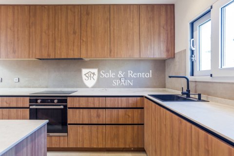 4 bedrooms apartment for sale in Barcelona, Catalonia, Spain № 6696 - photo 6