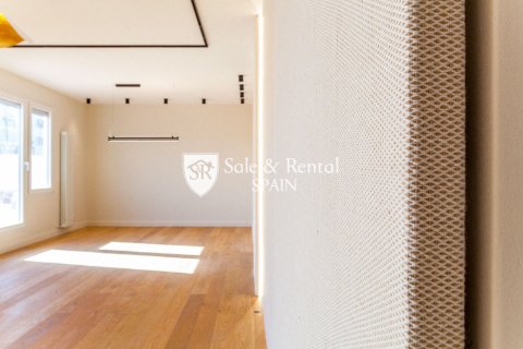 4 bedrooms apartment for sale in Barcelona, Catalonia, Spain № 6696 - photo 13