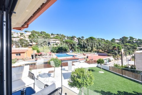 9 bedrooms house for sale in Lloret de Mar, Girona, Catalonia, Spain № 6695 - photo 27