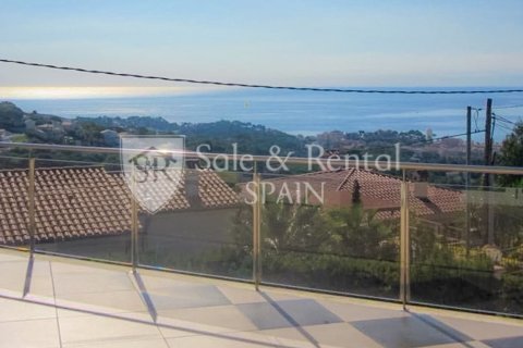 4 bedrooms house for sale in Lloret de Mar, Girona, Catalonia, Spain № 6674 - photo 24