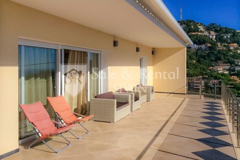 4 bedrooms house for sale in Lloret de Mar, Girona, Catalonia, Spain № 6674 - photo 3