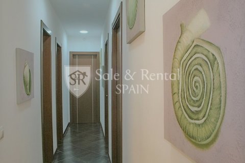 4 bedrooms house for sale in Lloret de Mar, Girona, Catalonia, Spain № 6674 - photo 12