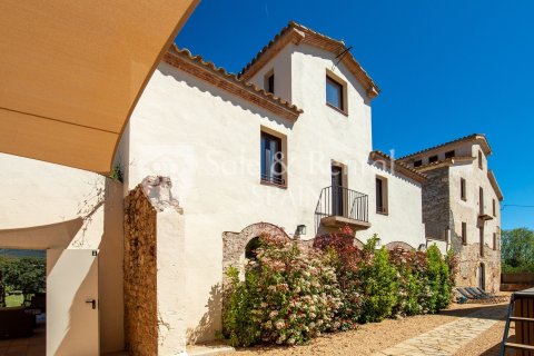 9 bedrooms house for sale in Santa Cristina d'Aro, Girona, Catalonia, Spain № 6673 - photo 2
