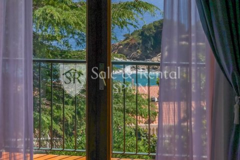 4 bedrooms house for sale in Blanes, Girona, Catalonia, Spain № 6675 - photo 2