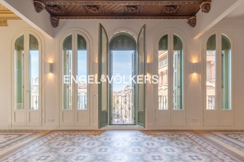 Купить квартиру в Старый город, Барселона, Испания с 2 спальни, 159м², № 2642 - фото 4