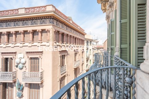 Купить квартиру в Старый город, Барселона, Испания с 2 спальни, 159м², № 2642 - фото 2