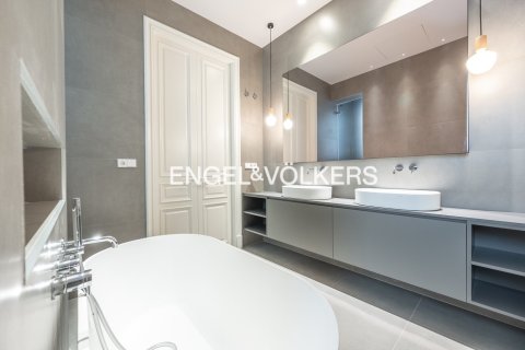 Купить квартиру в Старый город, Барселона, Испания с 2 спальни, 159м², № 2642 - фото 21