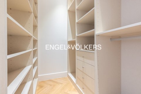 Купить квартиру в Старый город, Барселона, Испания с 2 спальни, 159м², № 2642 - фото 13