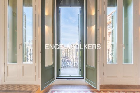 Купить квартиру в Старый город, Барселона, Испания с 2 спальни, 159м², № 2642 - фото 30