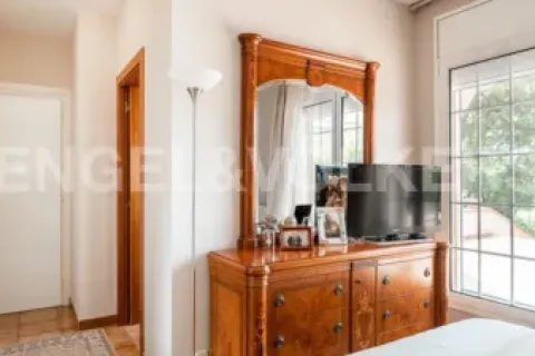 Купить дом в Ллинарс-дель-Вальес, Испания с 6 спален, 520м², № 2640 - фото 7