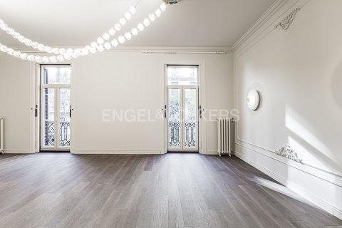 Купить квартиру в Эшампле, Испания с 4 спальни, 200м², № 2641 - фото 11