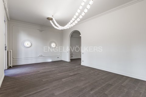 Купить квартиру в Эшампле, Испания с 4 спальни, 200м², № 2641 - фото 14