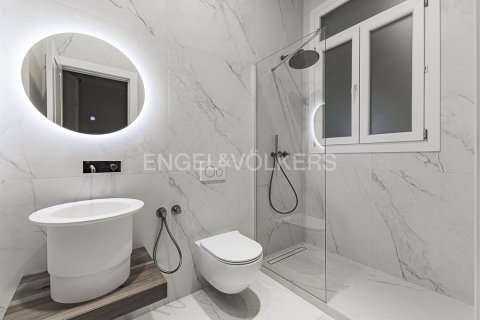 Купить квартиру в Эшампле, Испания с 4 спальни, 200м², № 2641 - фото 29