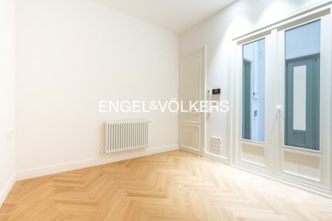 Купить квартиру в Старый город, Барселона, Испания с 2 спальни, 163м², № 2644 - фото 11