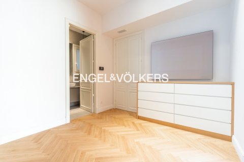 Купить квартиру в Старый город, Барселона, Испания с 2 спальни, 163м², № 2644 - фото 27