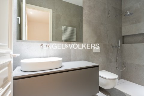 Купить квартиру в Старый город, Барселона, Испания с 2 спальни, 163м², № 2644 - фото 14