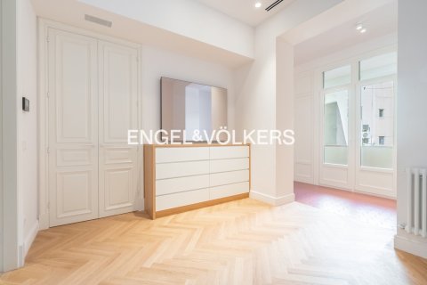 Купить квартиру в Старый город, Барселона, Испания с 2 спальни, 163м², № 2644 - фото 26