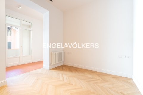 Купить квартиру в Старый город, Барселона, Испания с 2 спальни, 163м², № 2644 - фото 25