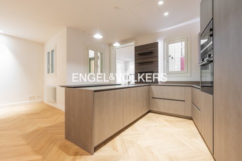 Купить квартиру в Старый город, Барселона, Испания с 2 спальни, 163м², № 2644 - фото 5