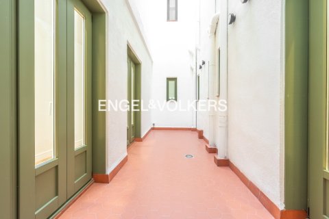 Купить квартиру в Старый город, Барселона, Испания с 2 спальни, 163м², № 2644 - фото 8